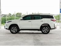 2022 TOYOTA FORTUNER LEADER 2.4V รูปที่ 3