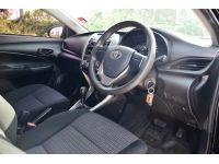 ปี2019 / ฟรีดาวน์ TOYOTA YARIS 1.2J ATIV / รถสวยมือเดียว /วิ่งเพียง 77xxx โล /เกียร์ออดต้ มาพร้อมชุดแต่งจากป้ายแดง /แอร์เย็นฉ่ำ CD MP3 ABS USB AIRBAG /กล้องหน้า และกล้องหลัง /ภายในใหม่สะอาด /ล้อแม็กสว รูปที่ 3