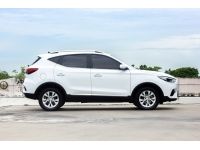 MG ZS 1.5D CVT AT ปี 2023 สีขาว Arctic White ไมล์น้อย 15,xxx km. รูปที่ 3