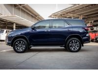 โตโยต้าชัวร์ ฟรีดาวน์ เทรสไดร์ฟ Fortuner 2.4 Leader V 4x4 A/T ปี 2023 รูปที่ 3