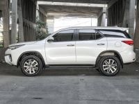 2016 TOYOTA FORTUNER 2.8V 2WD รูปที่ 3