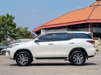 TOYOTA FORTUNER 2.8 V 2WD ปีจด 2020 วิ่ง 4x,xxx km. รูปที่ 3