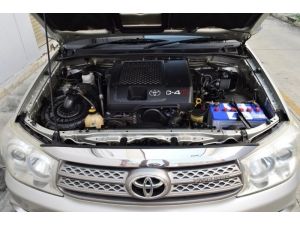 Toyota Fortuner 3.0 (ปี 2010) V SUV AT รูปที่ 4