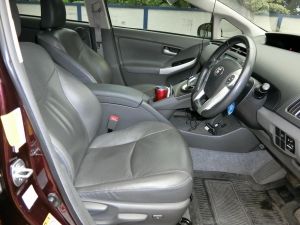 Toyota prius 1.8 Hybrid ปี2011 รถมือเดียวออกห้างป้ายแดงไม่เคยมีอุบัติเหตุประหยัดน้ำมันสุดๆ 20โลต่อลิตรวิ่ง 70,000 โลแท้ๆประกันแบตยังเหลืออยู่เสียเปลี่ยนฟรีเช็คศุนย์ตลอดค่ะ รูปที่ 4