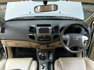 Toyota Fortuner 3.0 V 4WD รูปที่ 4