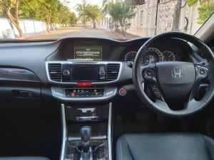 Honda accord 2.0 e i vtec  ปี 2013 สภาพสวยเดิมๆไม่เคยติดแก๊สไม่เคยมีอุบัติเหตุ เข้าศูนย์ตลอดพร้อมใช้งานค่ะ รูปที่ 4