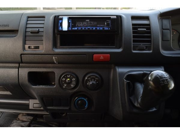 Toyota Hiace 3.0 ตัวเตี้ย ( ปี 2017 ) D4D Van MT รูปที่ 4