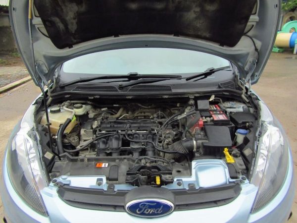 FORD FIESTA 1.5 TREND HATCHBACK AT 2011 รูปที่ 4