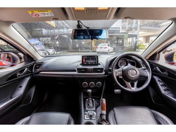 2015 Mazda 3 Skyactiv 2.0 S Sports Hatchback รูปที่ 4