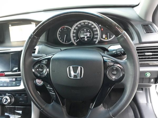 Accord 2.0el navi ปี 2013 มือเดียวป้ายแดงออกห้างรถสวยไม่เคยติดแก๊ส รูปที่ 4