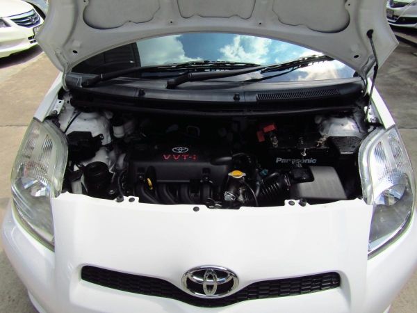 2013 TOYOTA YARIS 1.5 J *ฟรีดาวน์ *จัดได้เต็ม *แถมประกันภัย รูปที่ 4