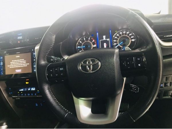 Toyota fortuner 2.4V 4WD ปี2017แท้ รูปที่ 4
