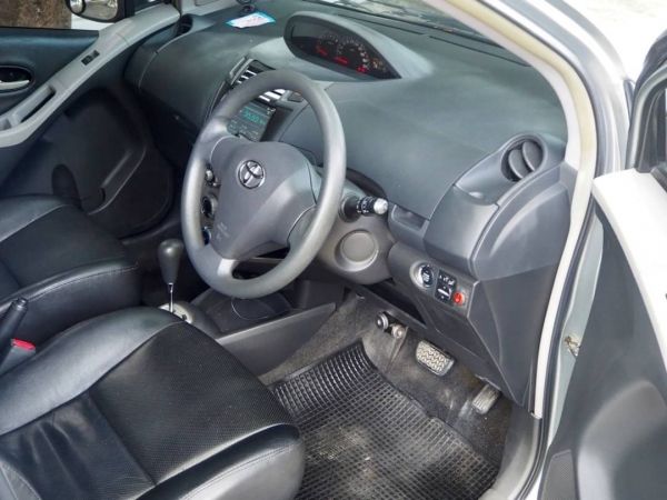 ขายรถฟรีดาวน์ Toyota Yaris 1.5G LTD Hatchback AT 2006 รูปที่ 4