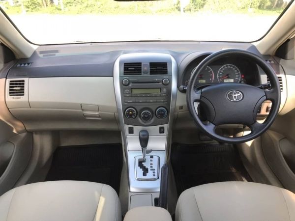 Toyota Altis 1.6E CNG Sedan AT 2011 รูปที่ 4