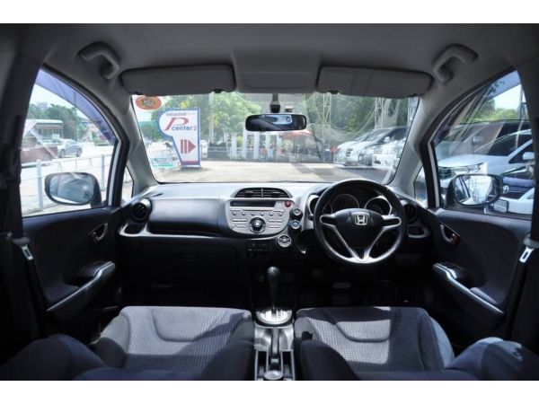 Honda Jazz 1.5V Hatchback AT 2010 รูปที่ 4