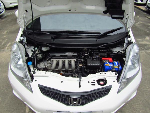 จัดไฟแนนซ์ได้เต็ม ฟรีดาวน์ แถมประกันภัย 2010 HONDA JAZZ 1.5 S รูปที่ 4