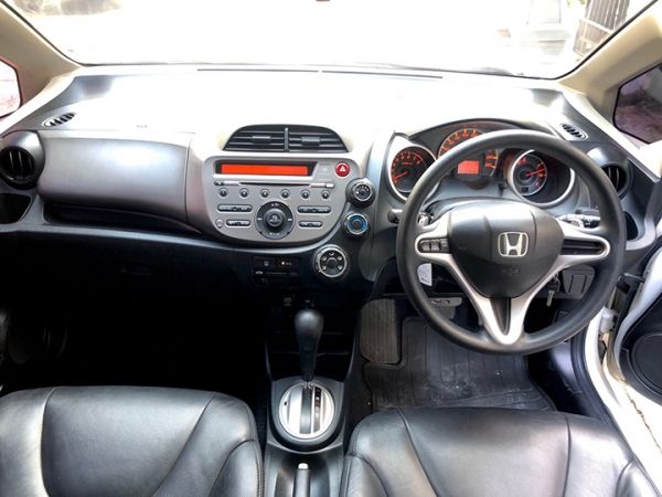 Honda JAZZ 1.5 SV ปี 2011 ตัว TOP สุด รูปที่ 4