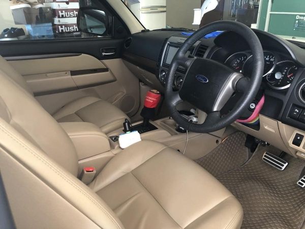 2012 Ford Everest 3 ลิตร4x2 LTD NAVI AT รูปที่ 4