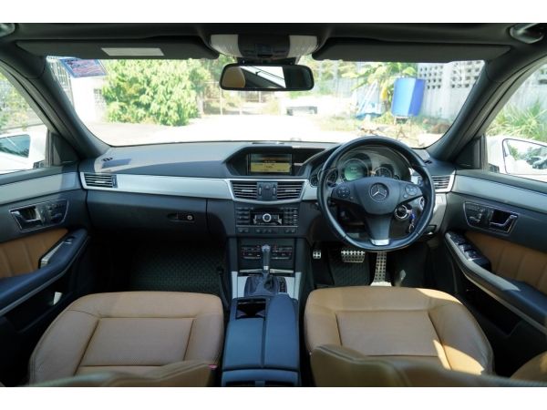 BENZ E200 CGI SALOON W212 ปี 2011 รูปที่ 4