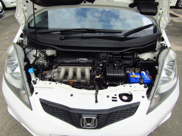 จัดไฟแนนซ์ได้เต็ม ฟรีดาวน์ แถมประกันภัย 2010 HONDA JAZZ 1.5 S รูปที่ 4