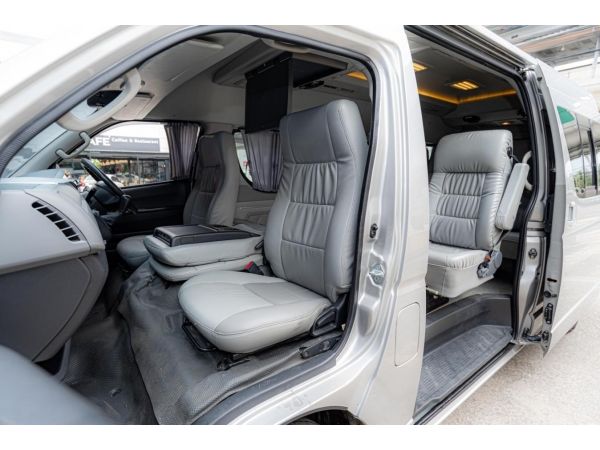 C3363 2013 Toyota Commuter 2.5 D4D VIP รูปที่ 4