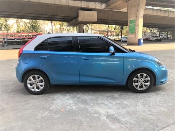 2015 MG 3 1.5 X Sunroof AT รถสวยพร้อมใช้ รูปที่ 4