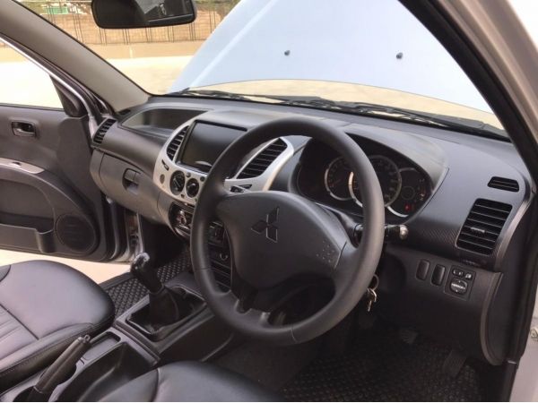 Mitsubishi Triton Mega Cab 2.4 GLX MT 2013 รูปที่ 4