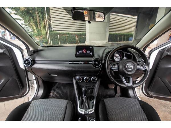 2018Mazda2 Sedan 1.3 Highconnect 4ประตู เบนซิน รูปที่ 4