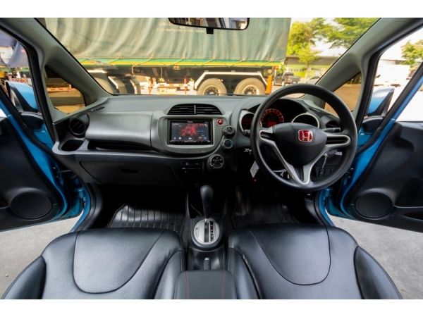 2010Honda Jazz 1.5 s เบนซิน รูปที่ 4