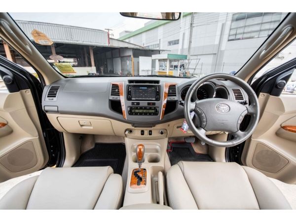 Toyota Fortuner 2.7V เบนซิน รูปที่ 4