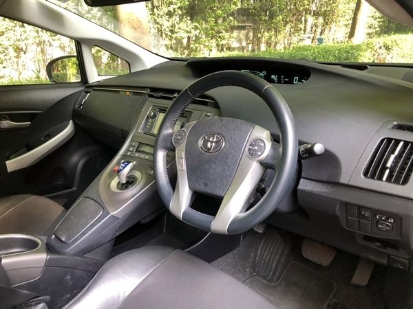 TOYOTA PRIUS, 1.8  Hybrid  TRD รูปที่ 4