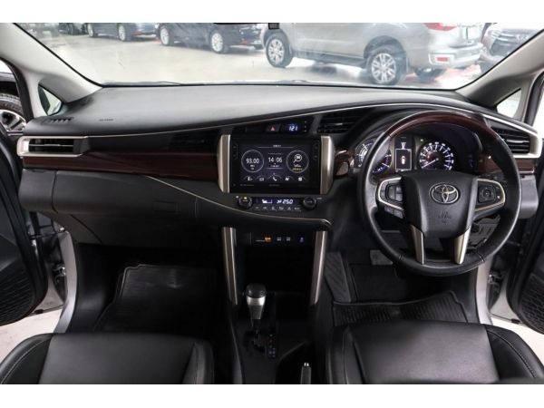 2018 Toyota Innova 2.8 Crysta V Wagon AT (ปี 16-20) B5267 รูปที่ 4