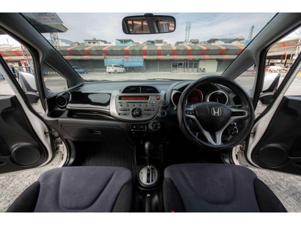 2012Honda Jazz 1.5 V BS รูปที่ 4