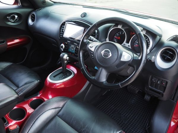 NISSAN JUKE 1.6 V XTRONIC CVT ปี 2014 สีแดงBurning red(นิยมสุด) สภาพนางฟ้า รูปที่ 4