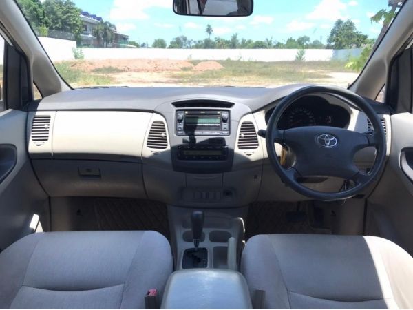 2011 TOYOTA INNOVA 2.0G  AUTO รูปที่ 4