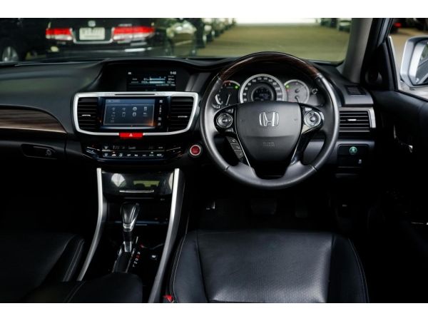 2016 Honda Accord 2.0  E i-VTEC Sedan รูปที่ 4