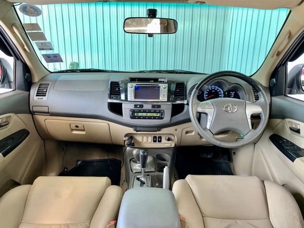 2012 TOYOTA FORTUNER 3.0​ V​ 4WD​ โฉม ปี11-15​ รูปที่ 4