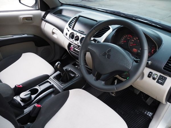 MITSUBISHI TRITON 2.4 GLX MEGA CAB ปี 2011 รูปที่ 4