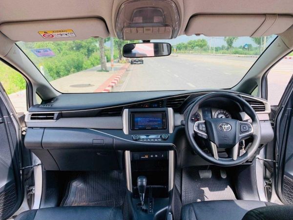 TOYOTA INNOVA 2.8 G MNC CRYSTA 2017 รูปที่ 4