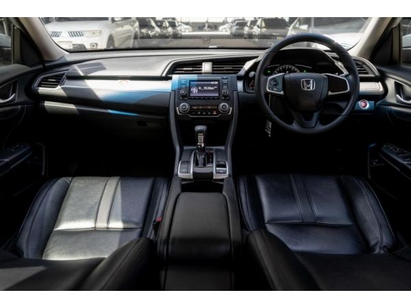 2018 Honda Civic 1.8 FC  E i-VTEC Sedan รูปที่ 4