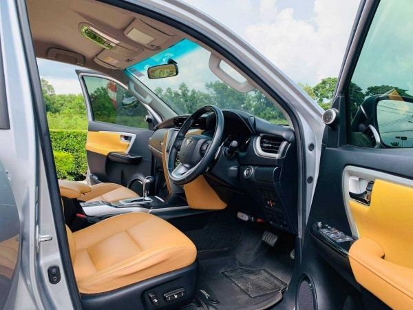 TOYOTA FORTUNER 2.8 V 4WD A2 2018 รูปที่ 4