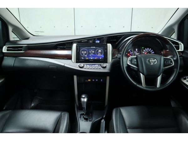 2018 Toyota Innova 2.8 Crysta V Wagon AT (ปี 16-20) B1032 รูปที่ 4