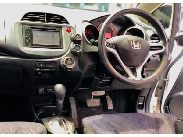 2011 Honda Jazz 1.5V รูปที่ 4