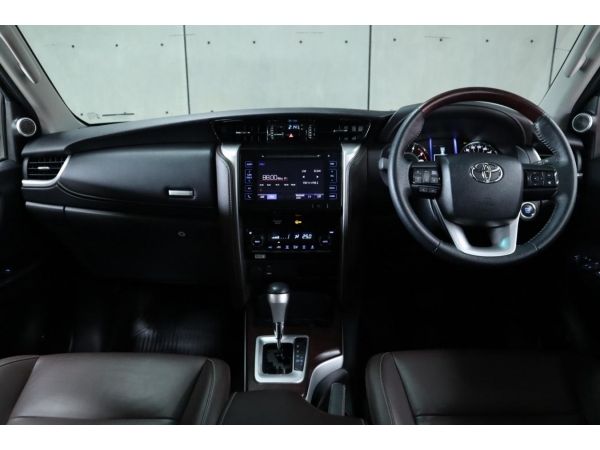 2019 Toyota Fortuner 2.4 V SUV AT (ปี 15-18) B7529 รูปที่ 4