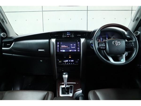 2018 Toyota Fortuner 2.4 V SUV AT (ปี 15-18) B2751 รูปที่ 4