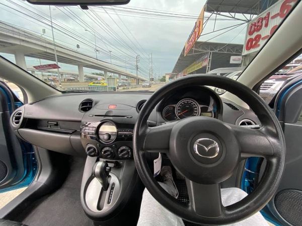 2014  Mazda 2  1.5 Sport Spirit Hatchback AT เบนซิน รูปที่ 4