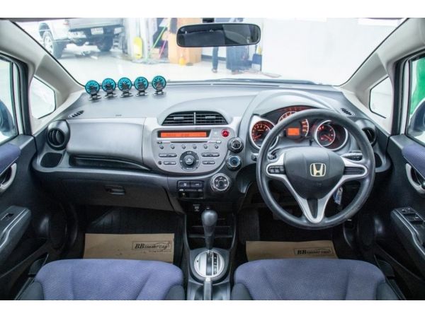 2011 HONDA JAZZ G 1.5 V รูปที่ 4