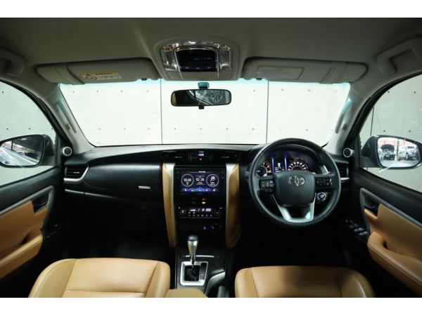 2019 Toyota Fortuner 2.8 V 4WD SUV AT (ปี 15-18) B1141 รูปที่ 4