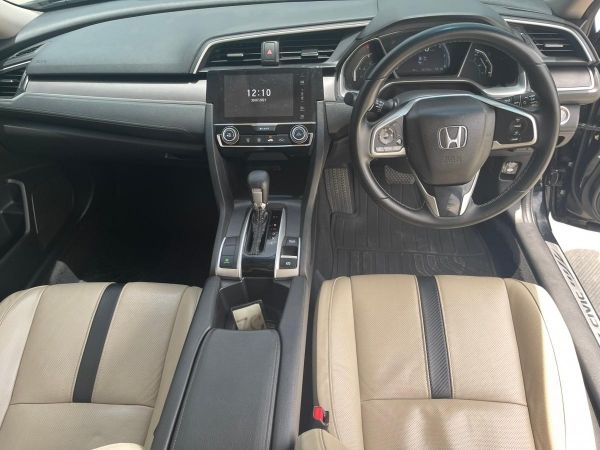 2016 HONDA CIVIC FC 1.8 EL  AUTO สีดำ รูปที่ 4