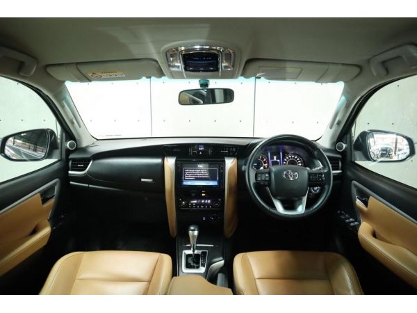 2018 Toyota Fortuner 2.8 V 4WD SUV AT (ปี 15-18) B5835 รูปที่ 4
